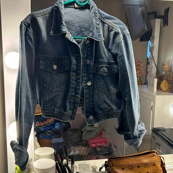 Soft girl era Jean jacket - Picture 3 of 4